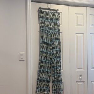 Stylish Women's Patterned Jumpsuit - Black, Blue, Green. Size Medium. Petite.